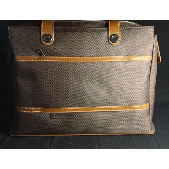 Delsey Paris Chatelet Air 2.0 Shoulder Bag w/ Additional Removable Small Pouch - Picture 6 of 16